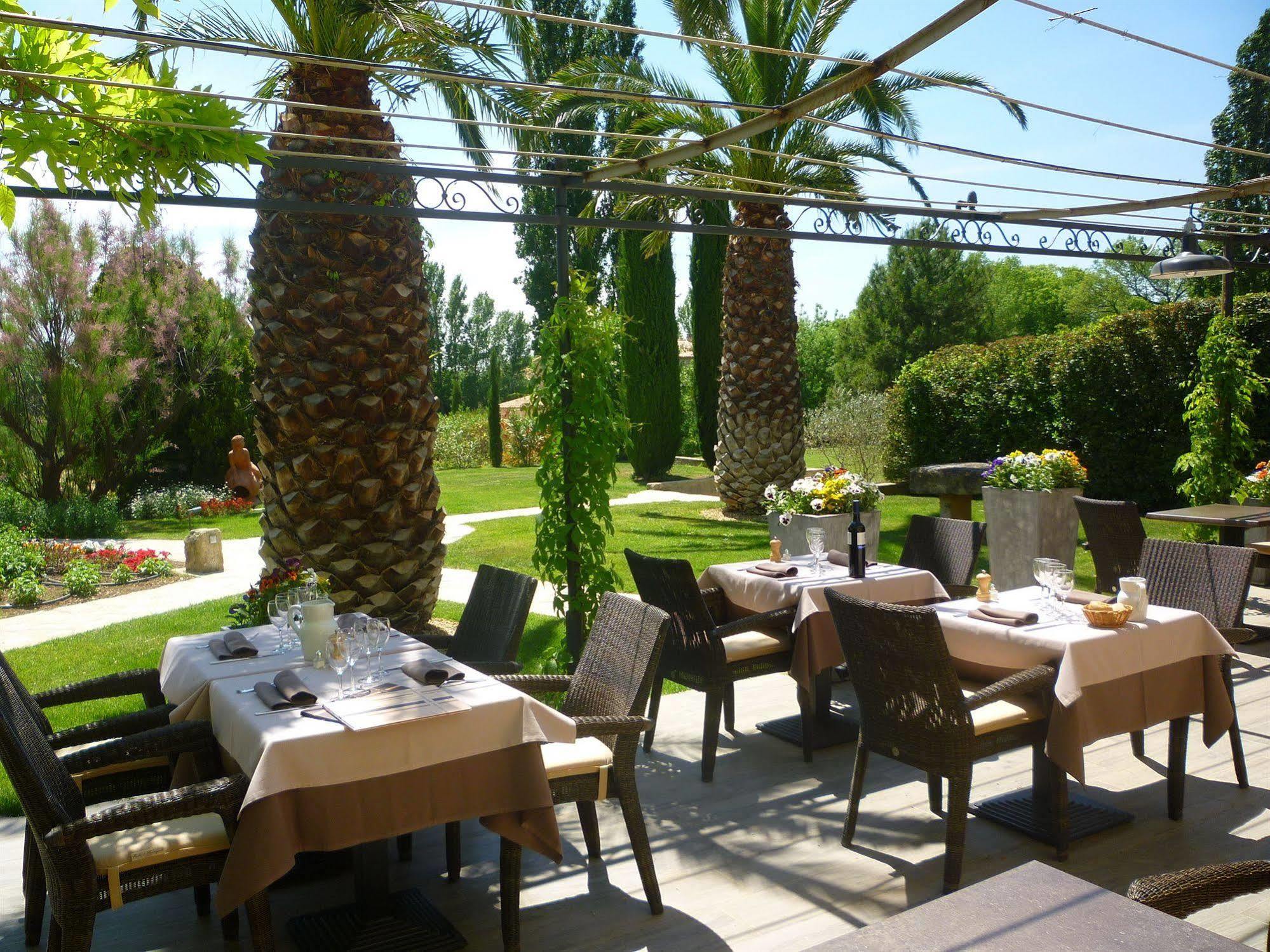 Hotel Val Baussenc, The Originals Relais Maussane-les-Alpilles